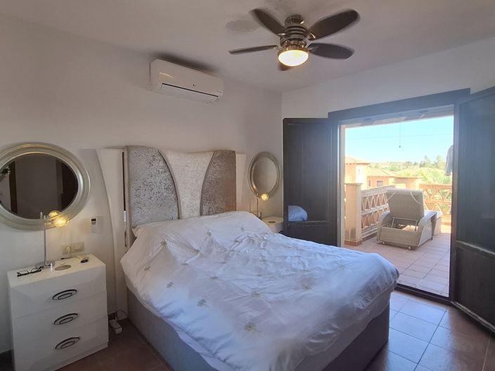 Image No.17-3 Bed Property for sale