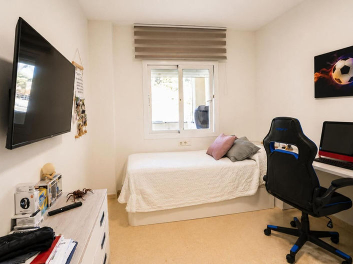 Image No.20-2 Bed Apartment for sale