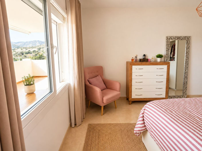 Image No.24-2 Bed Apartment for sale