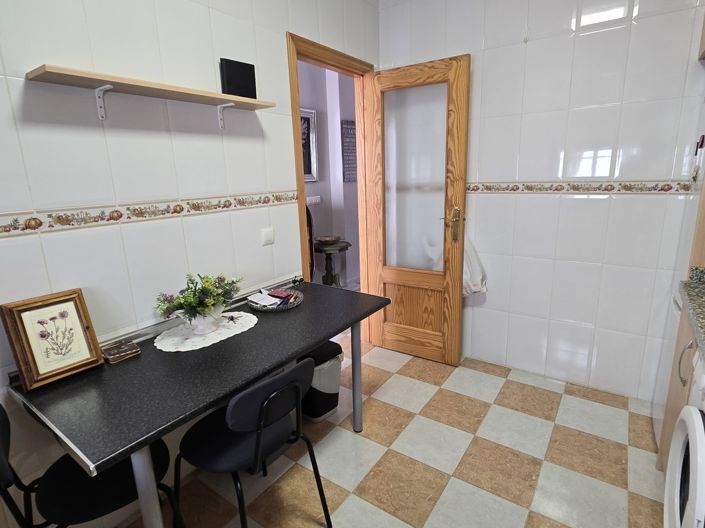 Image No.8-2 Bed Apartment for sale