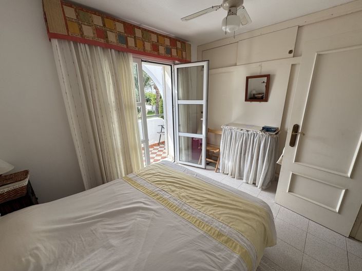 Image No.11-2 Bed Property for sale