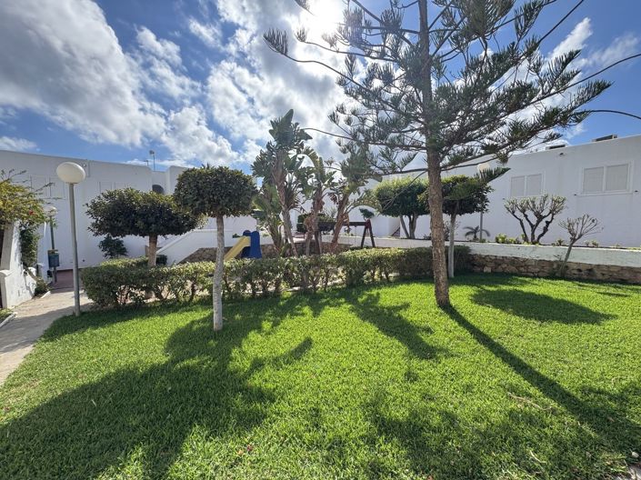 Image No.20-2 Bed Property for sale