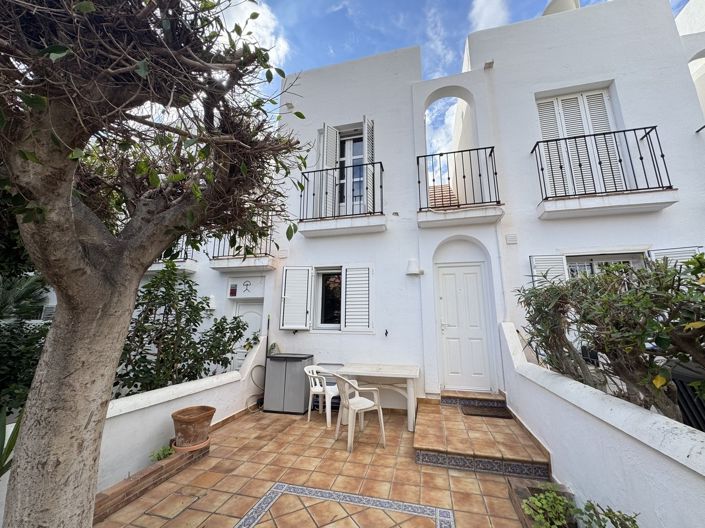 Image No.24-2 Bed Property for sale
