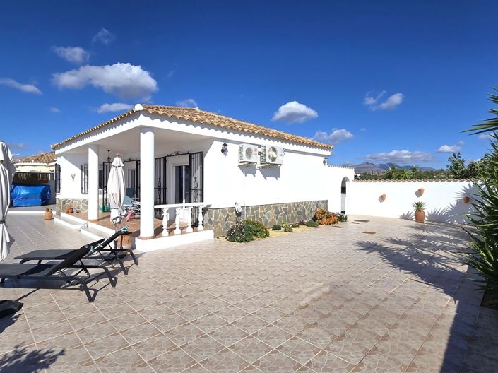 Image No.20-3 Bed Villa for sale