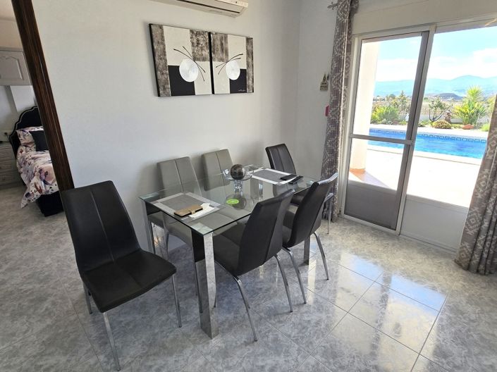Image No.6-3 Bed Villa for sale