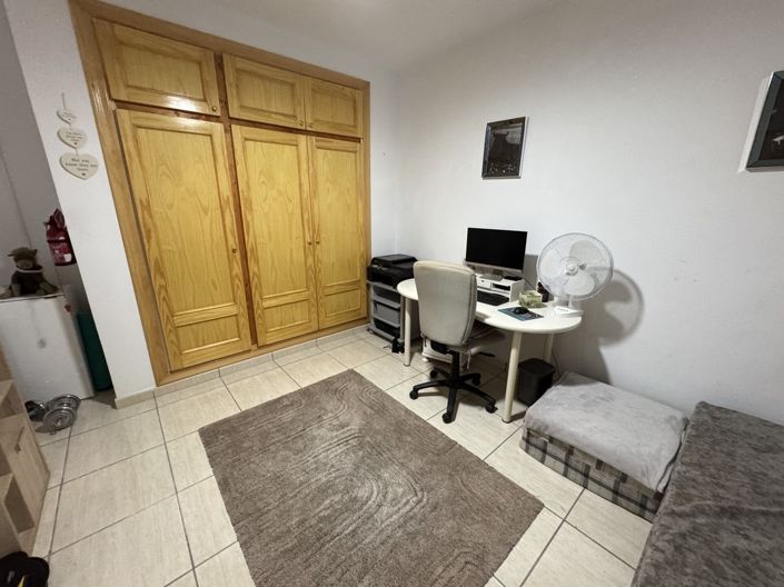Image No.21-2 Bed Property for sale
