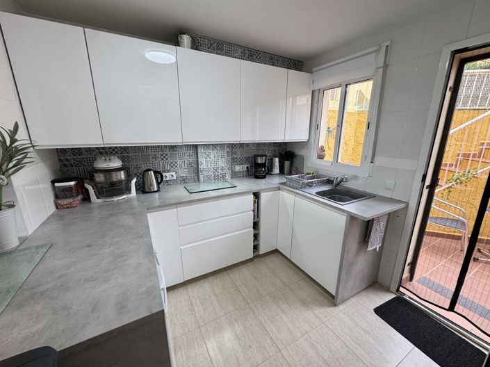 Image No.4-2 Bed Property for sale