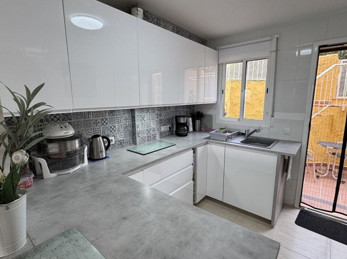 Image No.6-2 Bed Property for sale