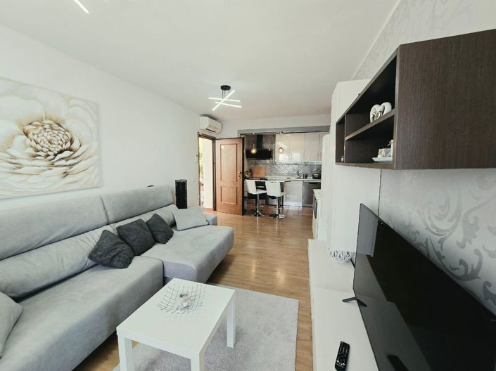 Image No.9-2 Bed Apartment for sale