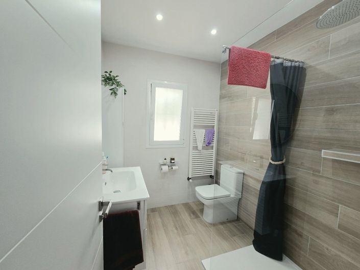 Image No.17-4 Bed Villa for sale