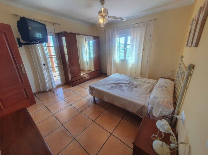 Image No.10-4 Bed Villa for sale