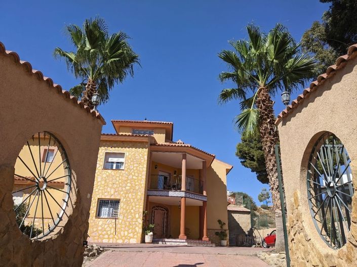Image No.27-4 Bed Villa for sale