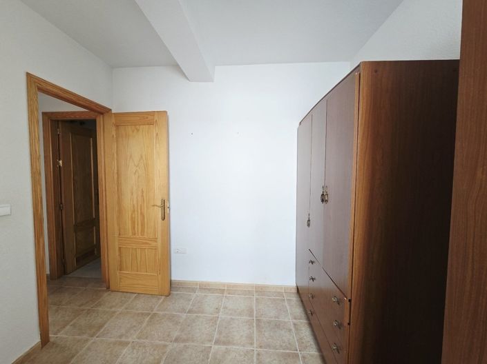 Image No.16-3 Bed Property for sale