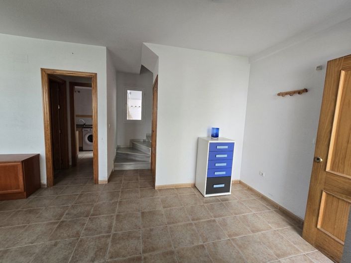 Image No.17-3 Bed Property for sale