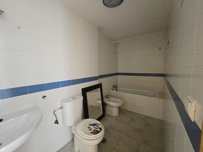 Image No.18-3 Bed Property for sale