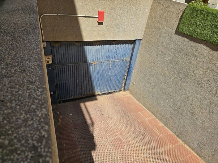 Image No.21-3 Bed Property for sale