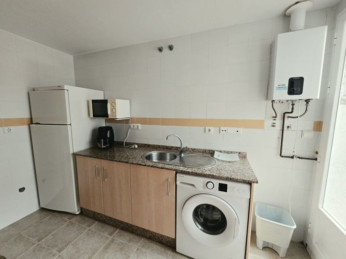 Image No.8-3 Bed Property for sale