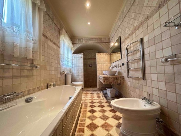 Image No.16-4 Bed Villa for sale