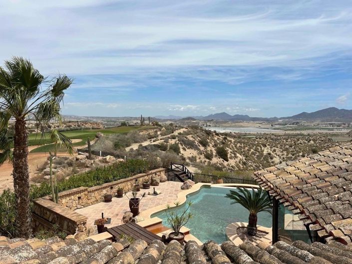 Image No.25-4 Bed Villa for sale
