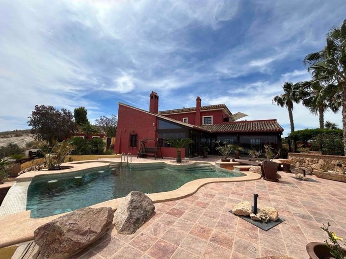 Image No.29-4 Bed Villa for sale