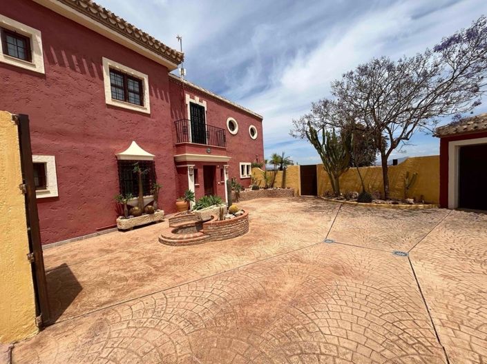 Image No.30-4 Bed Villa for sale