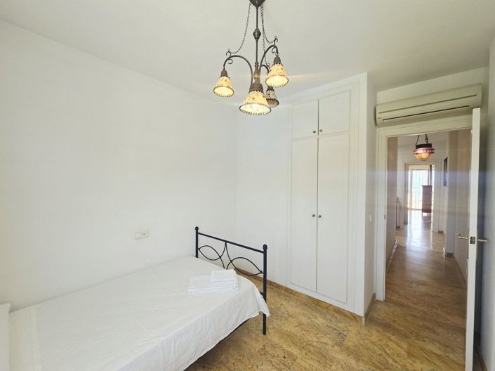 Image No.18-4 Bed Property for sale