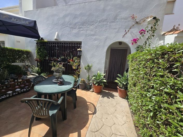 Image No.24-2 Bed Property for sale