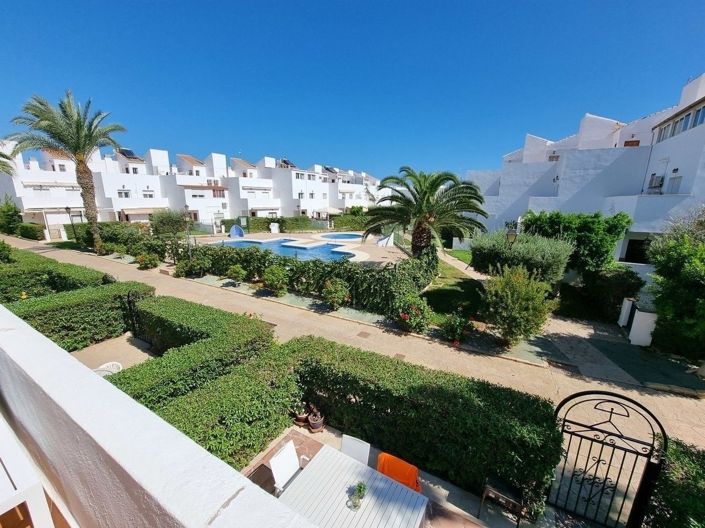 Image No.25-2 Bed Property for sale