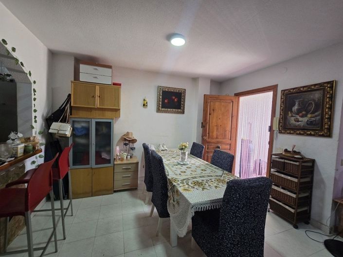 Image No.9-2 Bed Property for sale