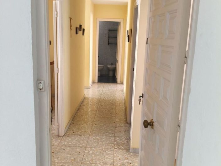 Image No.15-4 Bed Apartment for sale