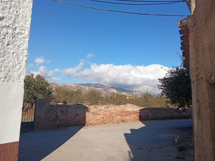 Image No.23-3 Bed Property for sale