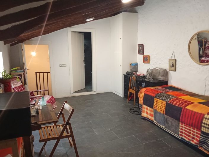 Image No.8-3 Bed Property for sale