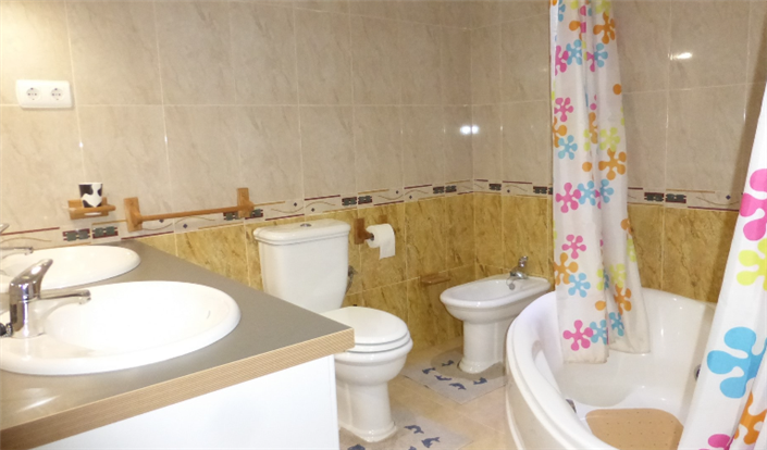 Image No.13-6 Bed Villa for sale