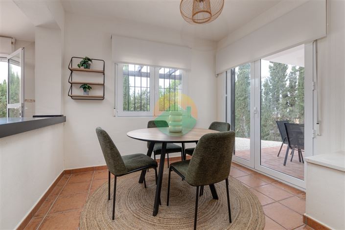 Image No.14-2 Bed Semi-Detached for sale