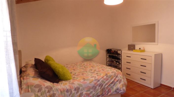 Image No.18-3 Bed House for sale