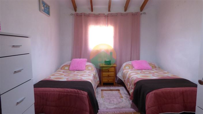 Image No.7-3 Bed House for sale