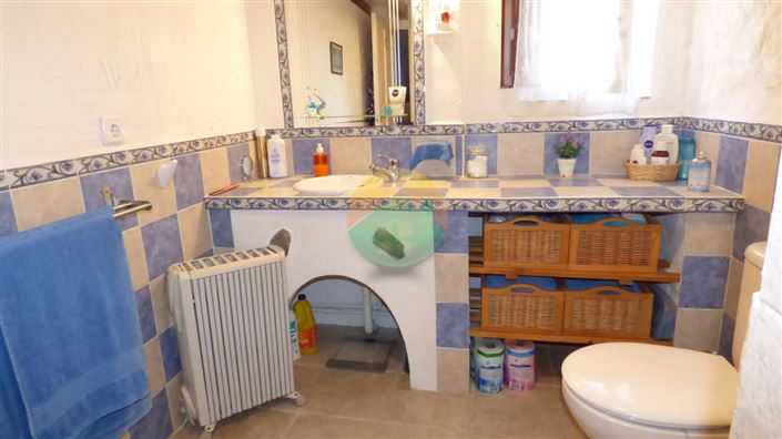 Image No.19-3 Bed House for sale