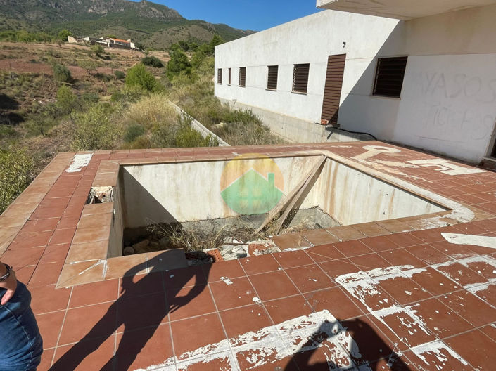 Image No.12-4 Bed House for sale