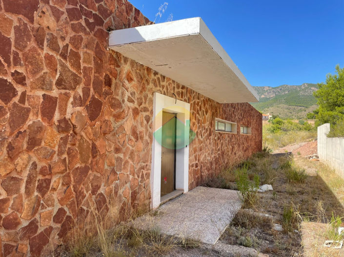 Image No.5-4 Bed House for sale