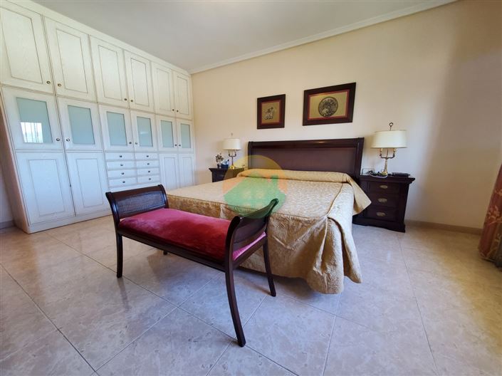 Image No.17-5 Bed Villa for sale