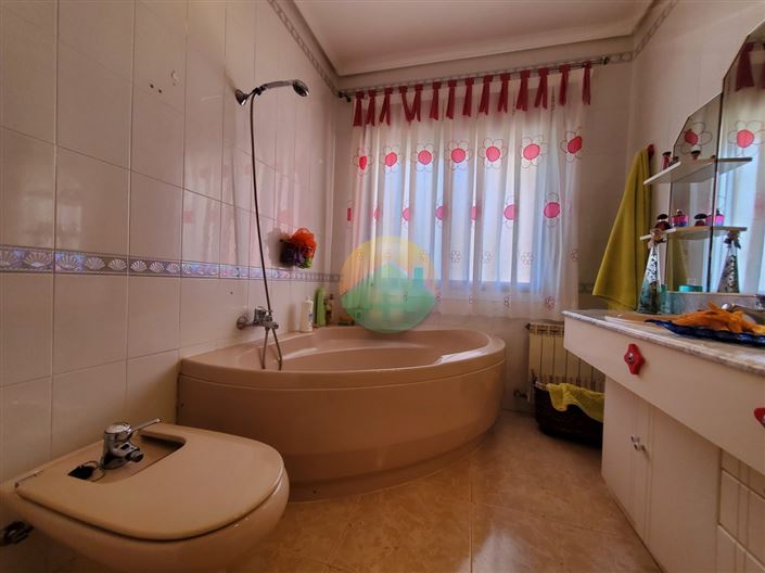 Image No.20-5 Bed Villa for sale