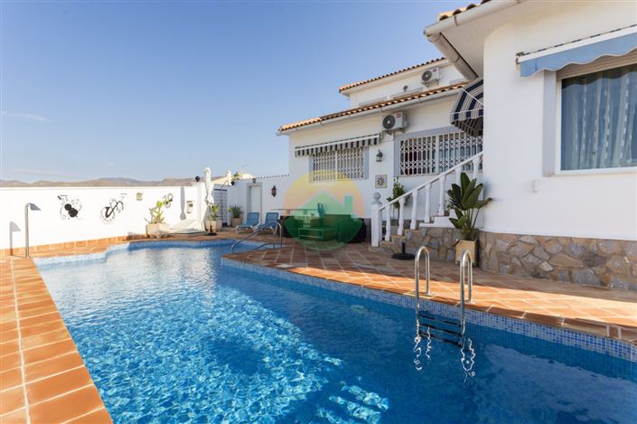 Image No.4-4 Bed Villa for sale