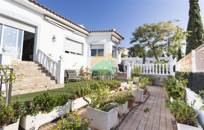 Image No.6-4 Bed Villa for sale