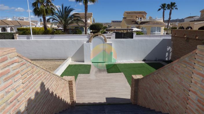 Image No.8-3 Bed Villa for sale