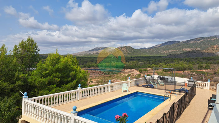 Image No.2-Maison de 5 chambres à vendre à Aledo