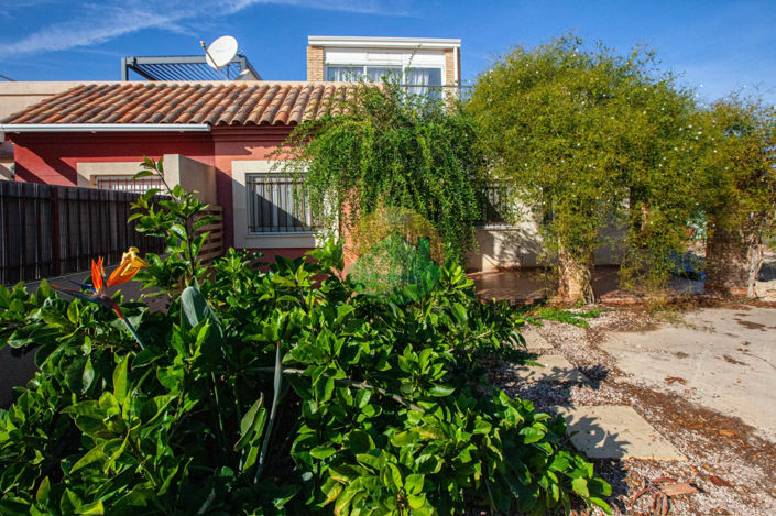 Image No.12-3 Bed Semi-Detached for sale