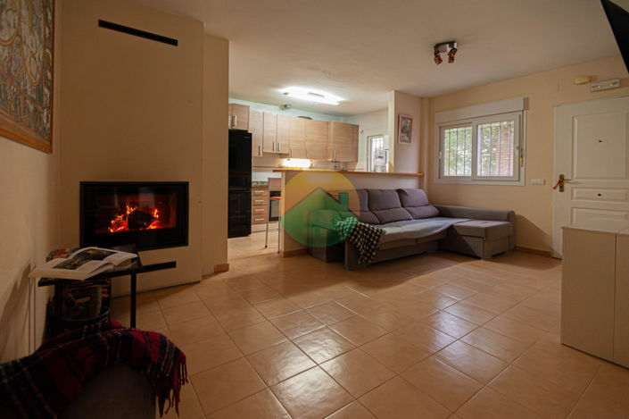 Image No.2-3 Bed Semi-Detached for sale