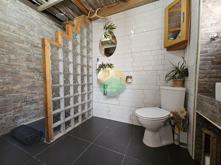 Image No.16-3 Bed Semi-Detached for sale