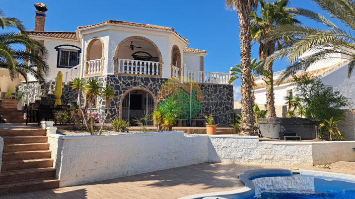 Image No.1-Villa de 5 chambres à vendre à Camposol