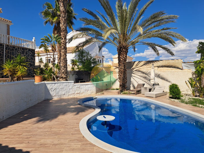 Image No.2-Villa de 5 chambres à vendre à Camposol